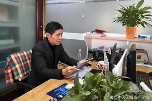 马克西：我得到了一些好的出手机会 今天就是没投进